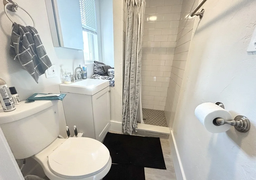4 bed, 2 bath apartment for rent at 151 East Cottage Unit 3, Dorchester — photo 8 of 10