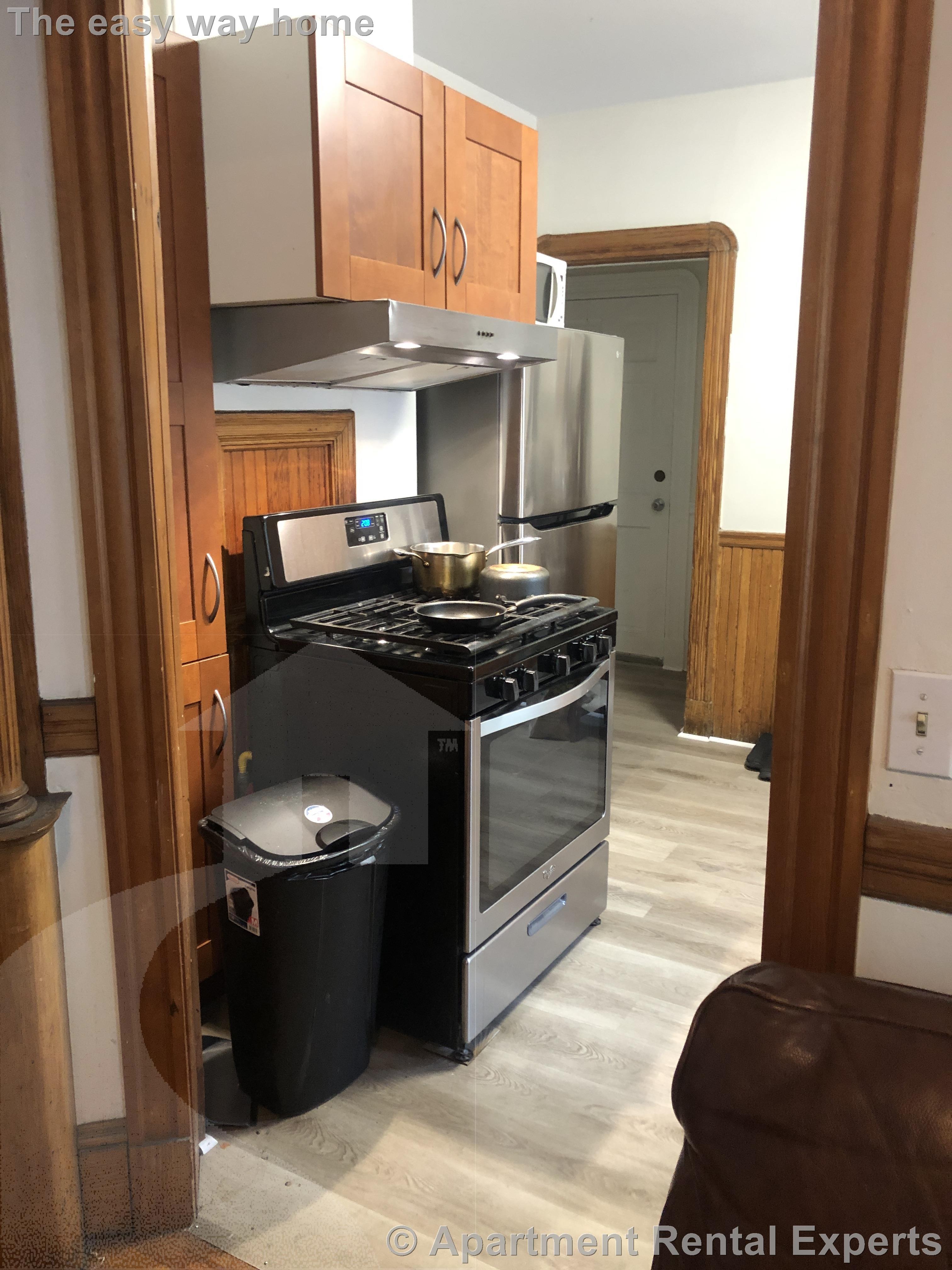 4 bed, 2 bath apartment for rent at 151 Elm St Unit 1, Porter Square — photo 4 of 13