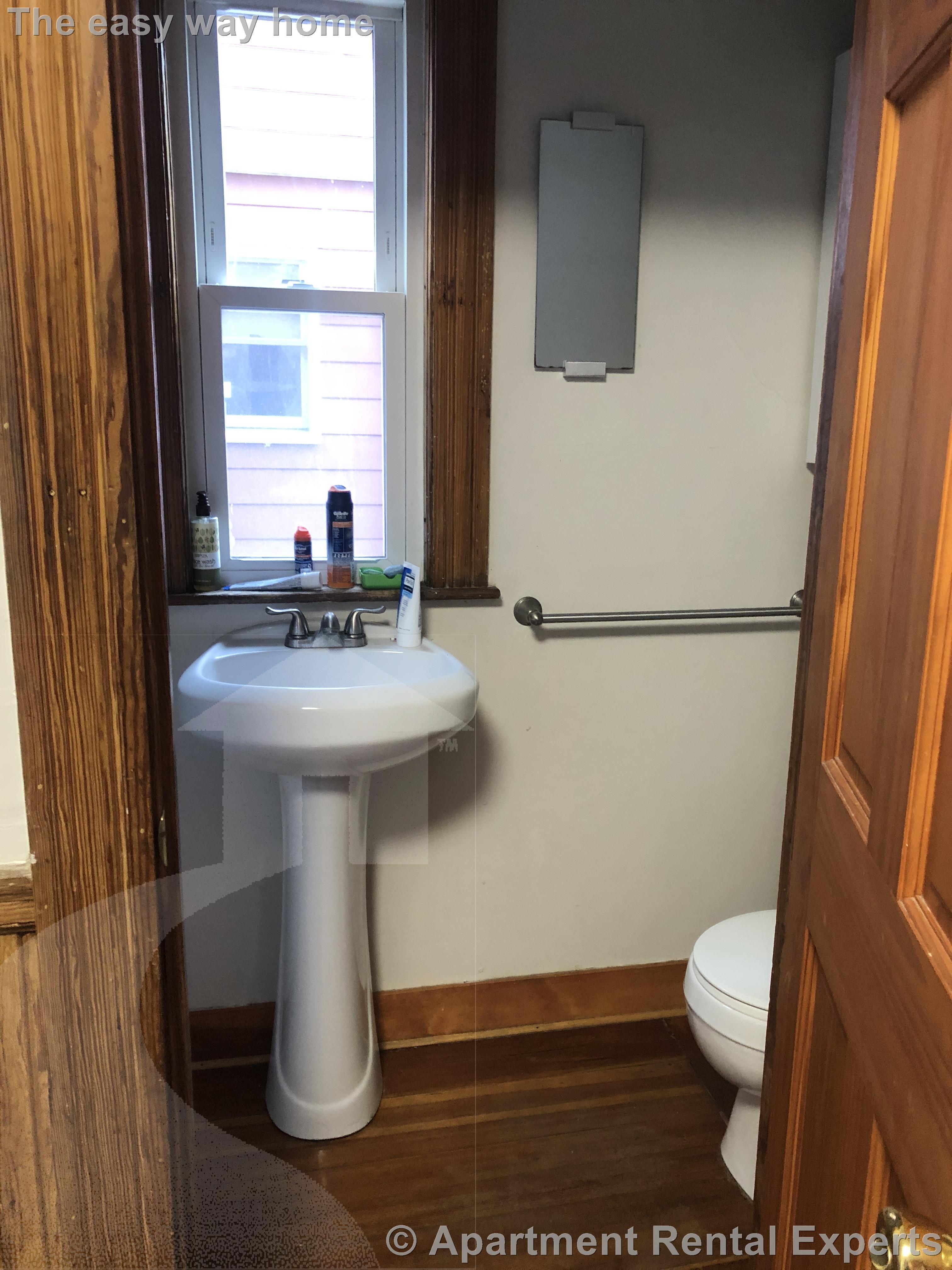 4 bed, 2 bath apartment for rent at 151 Elm St Unit 1, Porter Square — photo 11 of 13