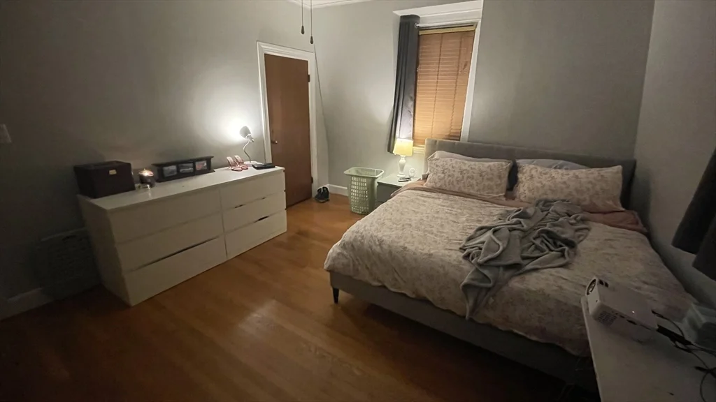 2 bed, 1 bath apartment for rent at 151 Grove St Unit 2, Waltham — photo 3 of 8
