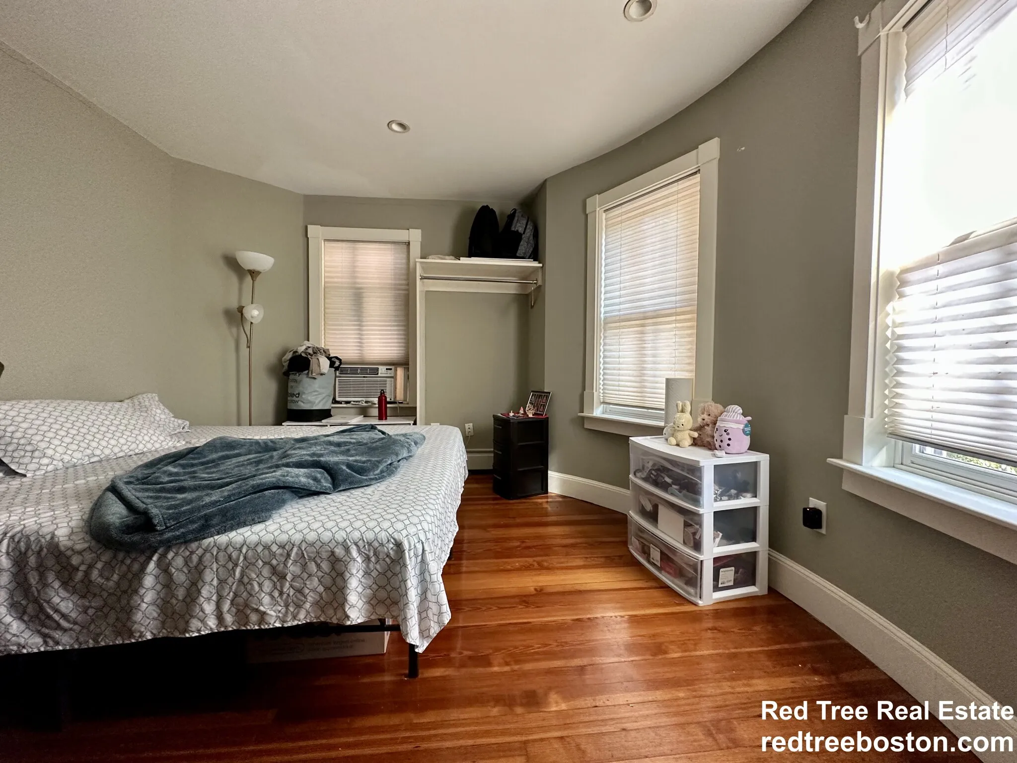 6 bed, 3 bath apartment for rent at 151 Highland St Unit 2, Roxbury — photo 9 of 22