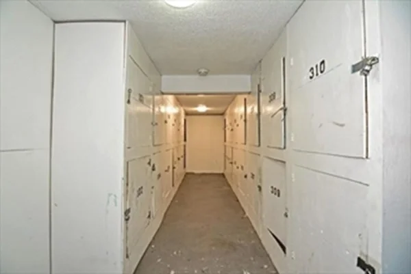 2 bed, 1 bath apartment for rent at 151 King Unit 304, Franklin — photo 9 of 10