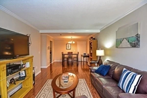 2 bed, 1 bath apartment for rent at 151 King Unit 304, Franklin — photo 6 of 10