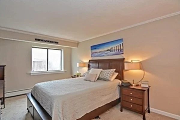 2 bed, 1 bath apartment for rent at 151 King Unit 304, Franklin — photo 8 of 10