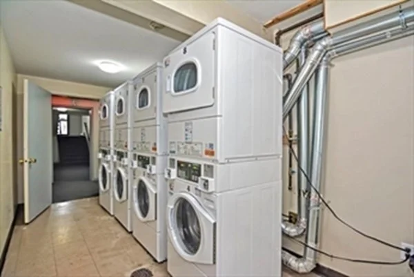 2 bed, 1 bath apartment for rent at 151 King Unit 304, Franklin — photo 10 of 10