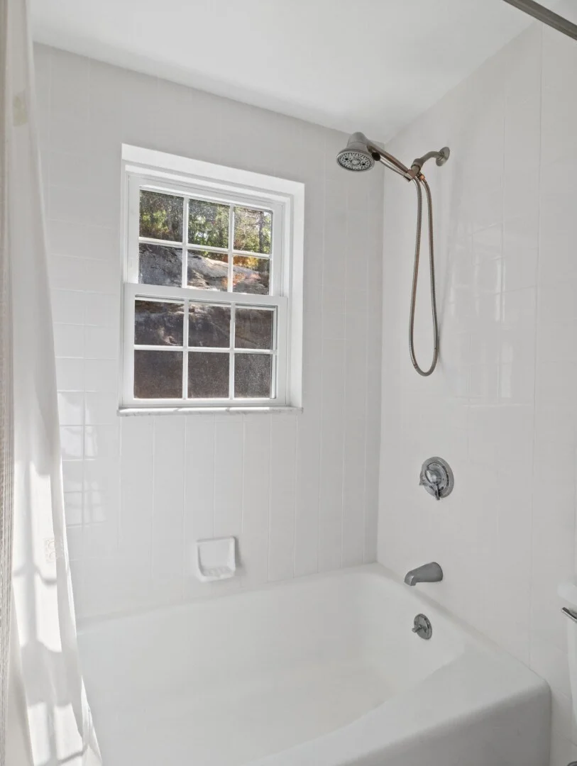 1 bed, 1 bath apartment for rent at 151 Lynn Fells Pkwa, Saugus — photo 27 of 37