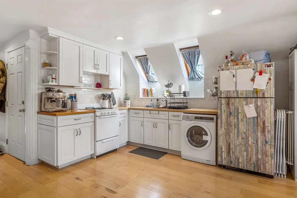 1 bed, 1 bath apartment for rent at 151 Magazine St Unit 3, Cambridgeport — photo 2 of 19