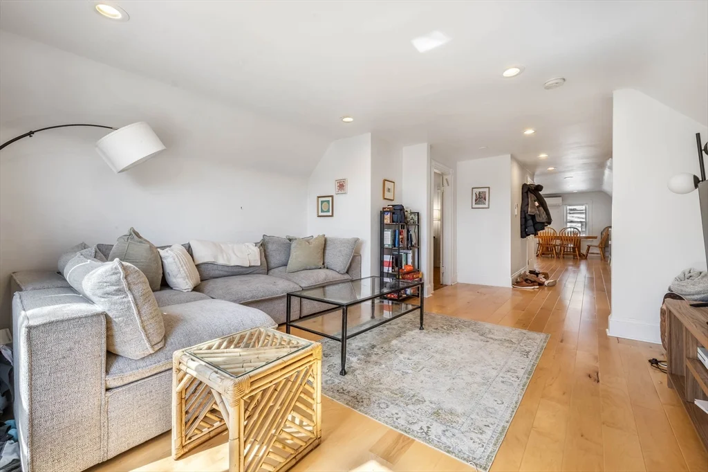 1 bed, 1 bath apartment for rent at 151 Magazine St Unit 3, Cambridgeport — photo 7 of 19