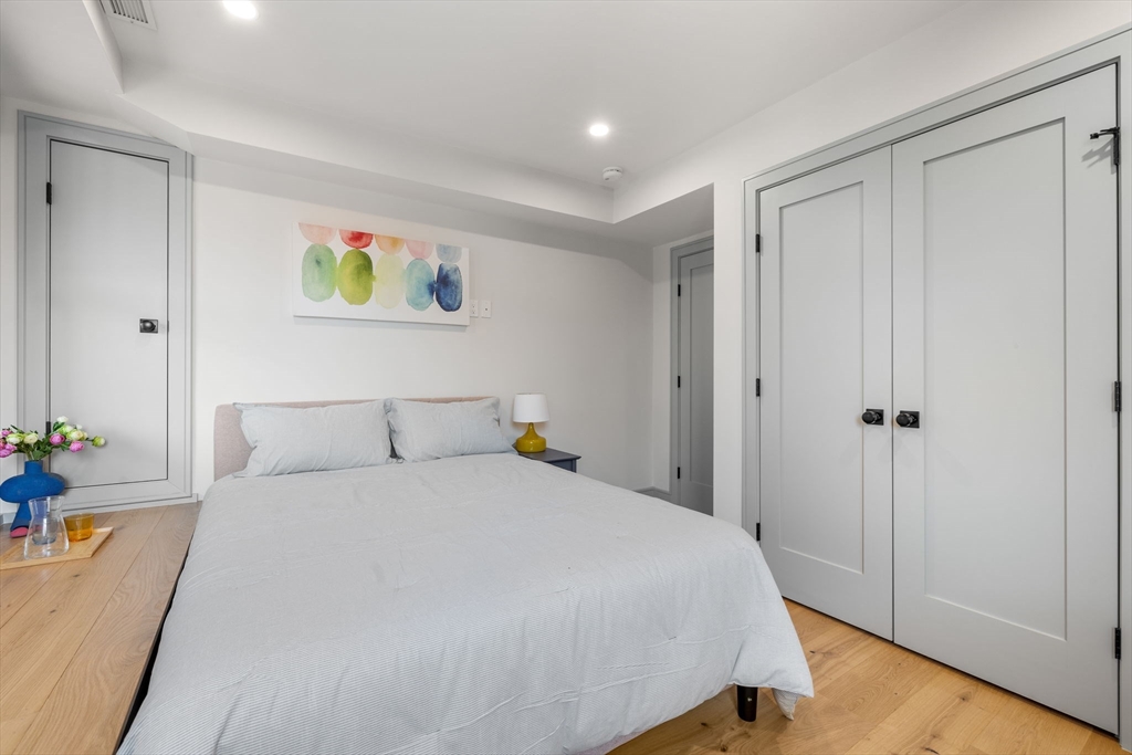 1 bed, 1 bath apartment for rent at 151 Mason Ter Unit 1, Brookline — photo 8 of 21