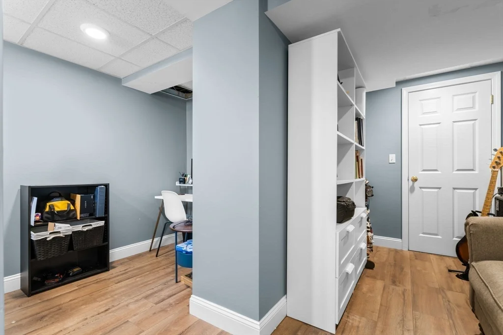 3 bed, 1 bath apartment for rent at 151 Pleasant Unit 151, Watertown — photo 22 of 24