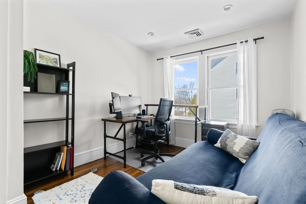 3 bed, 1 bath apartment for rent at 151 Pleasant Unit 151, Watertown — photo 16 of 24