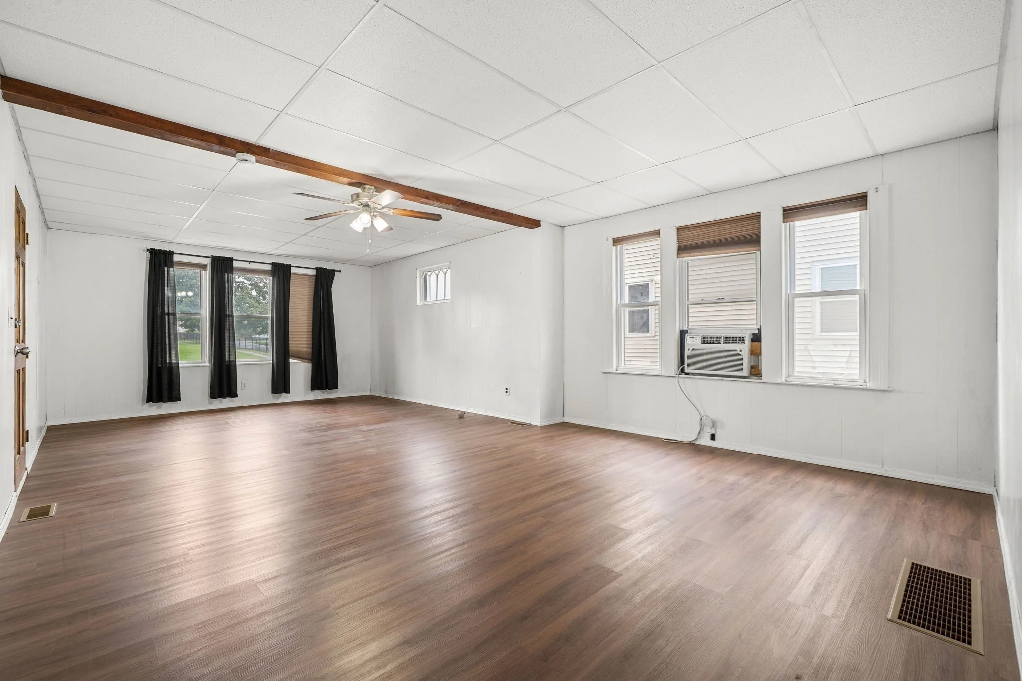 3 bed, 1 bath apartment for rent at 151 Providence St Unit 1, Union Hill — photo 4 of 19