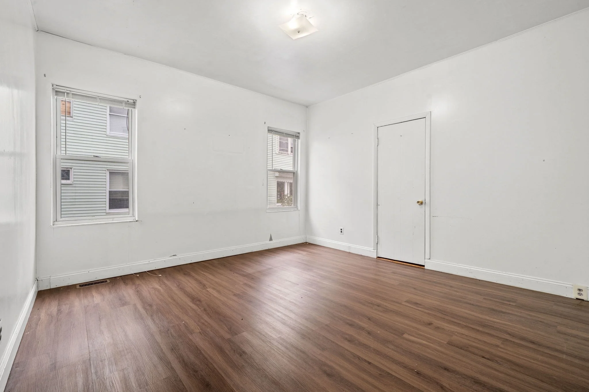 3 bed, 1 bath apartment for rent at 151 Providence St Unit 1, Union Hill — photo 9 of 19
