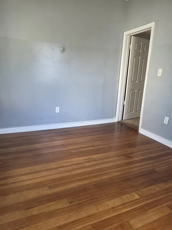 4 bed, 1 bath apartment for rent at 151 Salem Unit 1, Lowell — photo 5 of 11