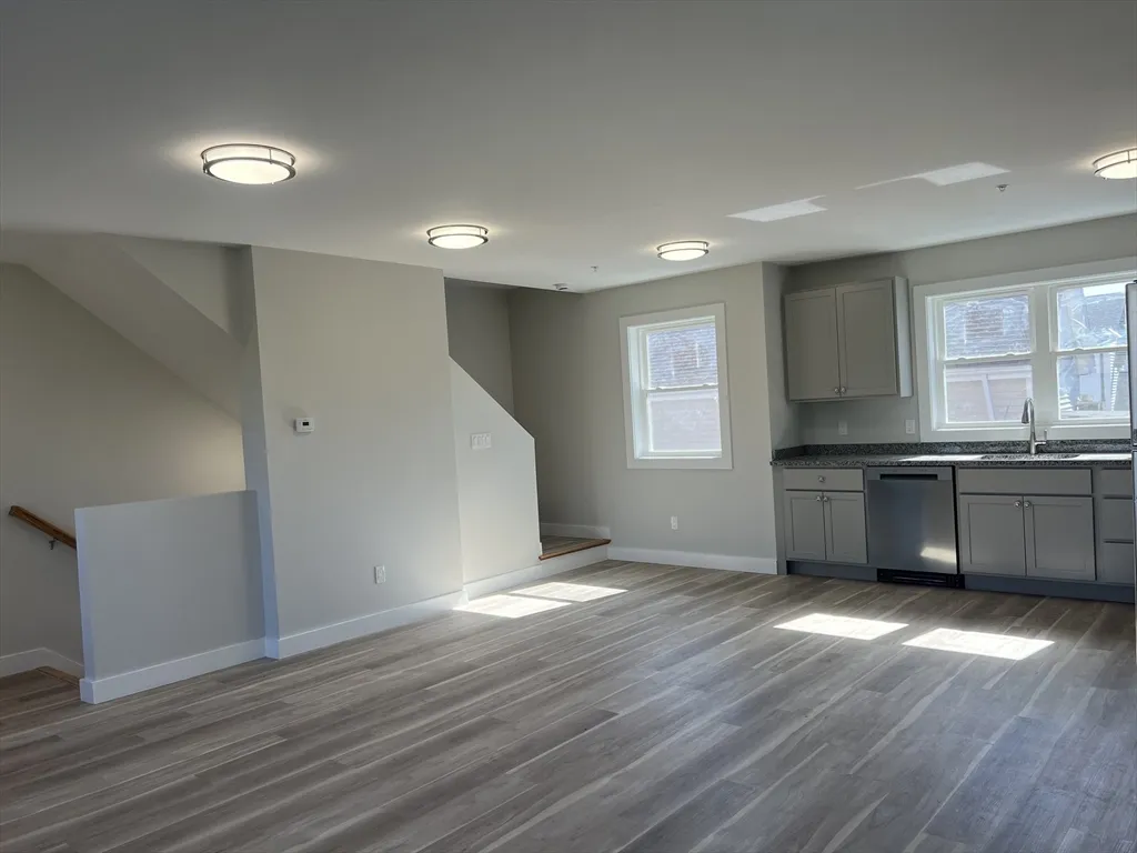 2 bed, 2 bath apartment for rent at 151 Shepard St Unit 1-4, Lynn — photo 5 of 22