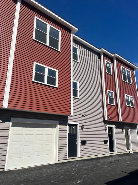 2 bed, 2 bath apartment for rent at 151 Shepard St Unit 1-4, Lynn — photo 22 of 22