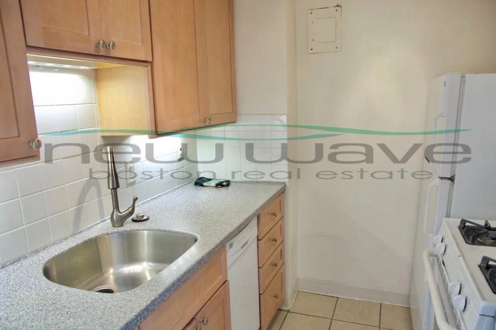 Studio bed, 1 bath apartment for rent at 151 Tremont St Unit 16G, Back Bay — photo 7 of 9