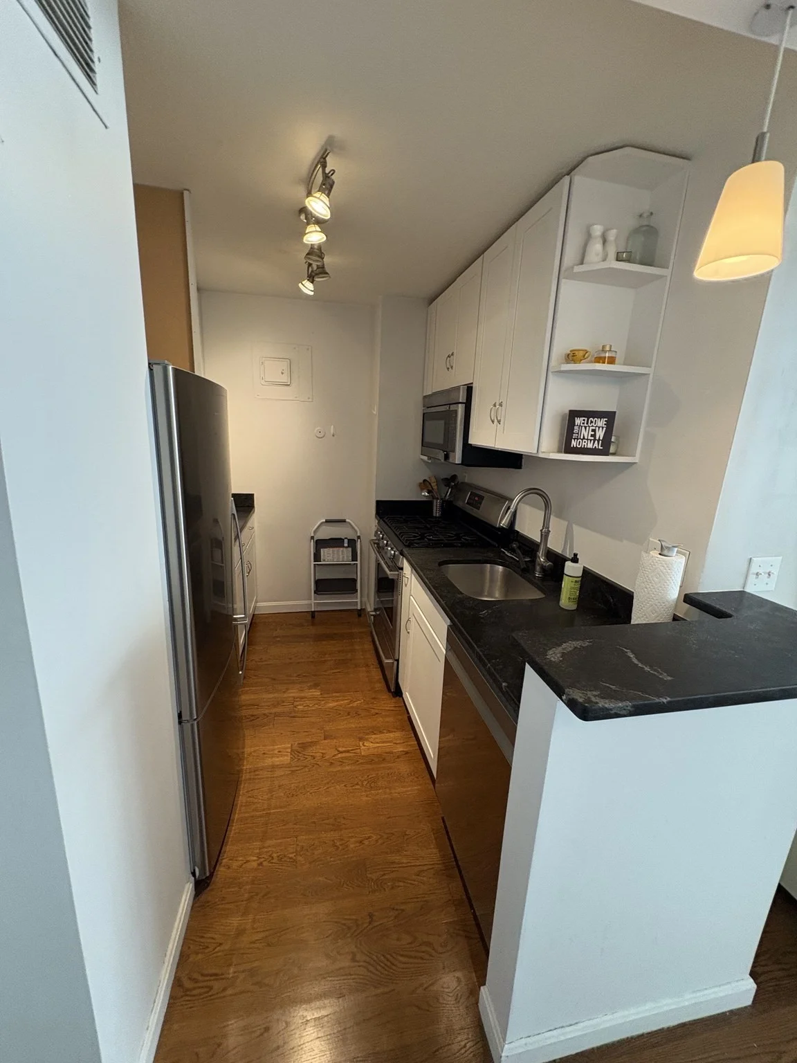 Studio bed, 1 bath apartment for rent at 151 Tremont St Unit 26H, Boston Downtown — photo 8 of 16
