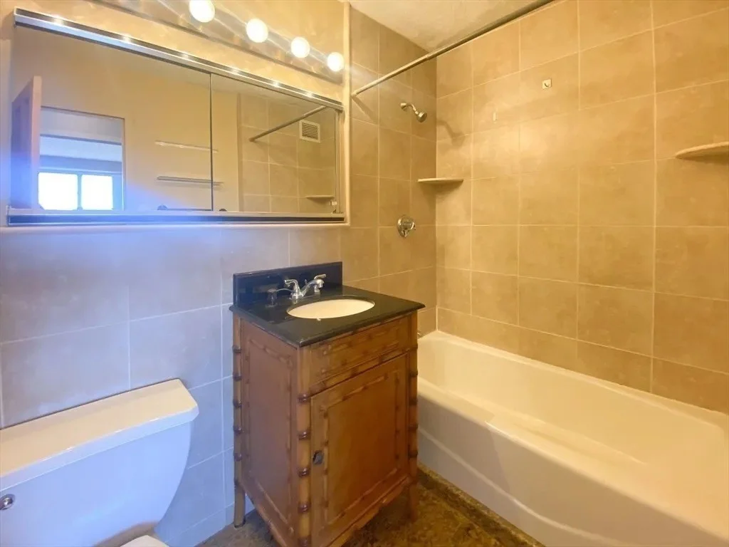 1 bed, 1 bath apartment for rent at 151 Tremont St Unit 6K, Boston Downtown — photo 3 of 9