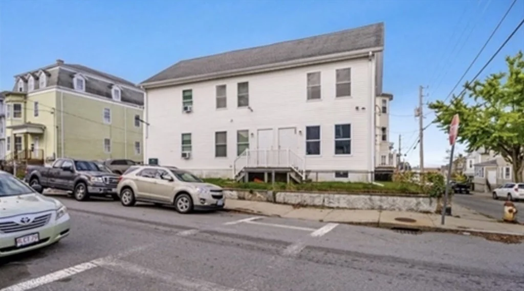 1 bed, 1 bath apartment for rent at 151 Whipple St Unit 1, Fall River — photo 1 of 12