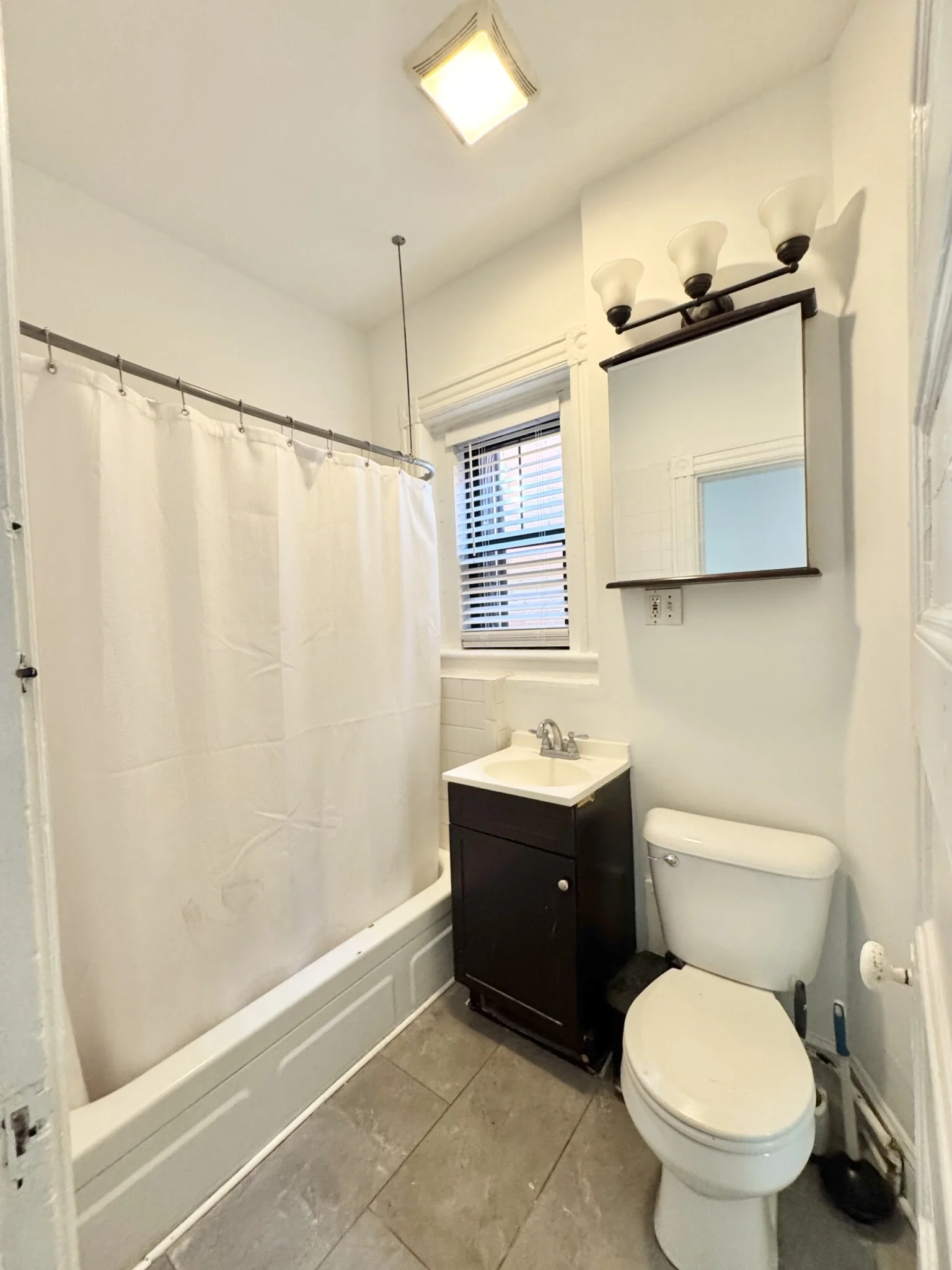 4 bed, 1.5 bath apartment for rent at 1510 Tremont St Unit 3, Mission Hill — photo 9 of 15
