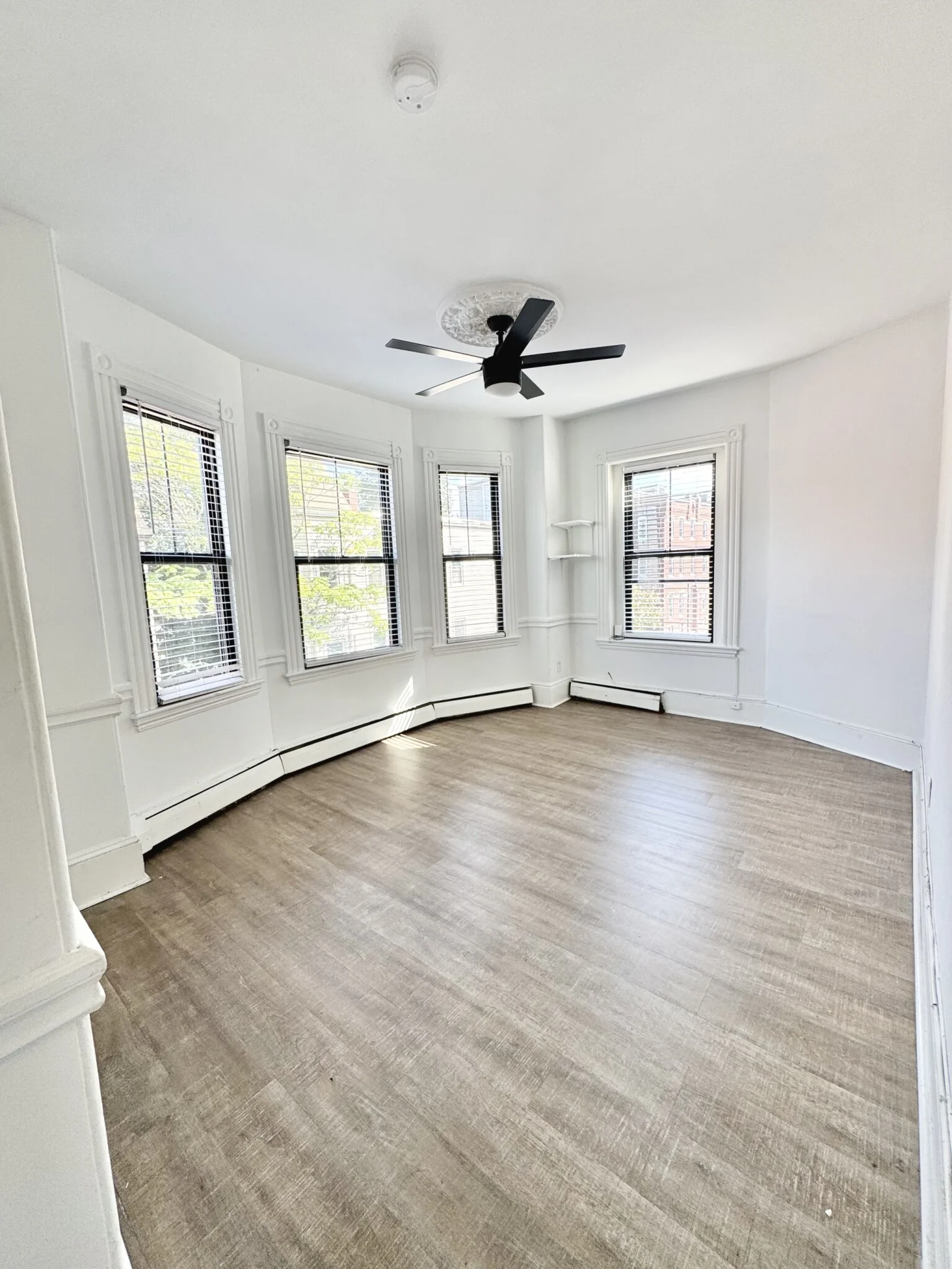 4 bed, 1.5 bath apartment for rent at 1510 Tremont St Unit 3, Mission Hill — photo 4 of 15