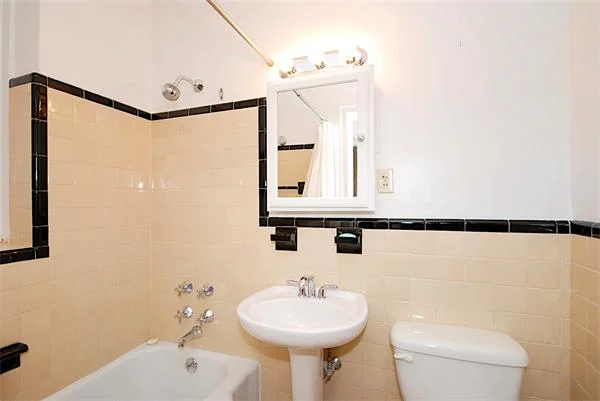 2 bed, 2 bath apartment for rent at 1514 Beacon St Unit 41, Brookline — photo 17 of 18