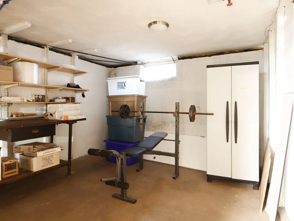 2 bed, 1 bath apartment for rent at 1515 Centre St Unit 2, West Roxbury — photo 16 of 17