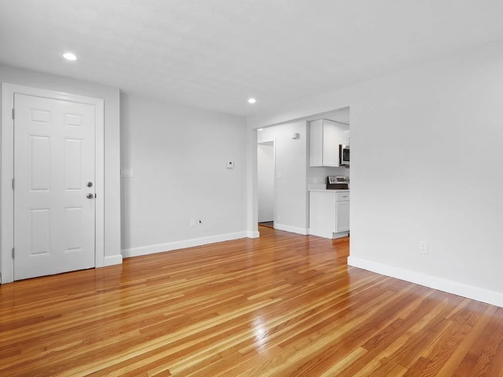 2 bed, 1 bath apartment for rent at 1515 Centre St Unit 2, West Roxbury — photo 6 of 17