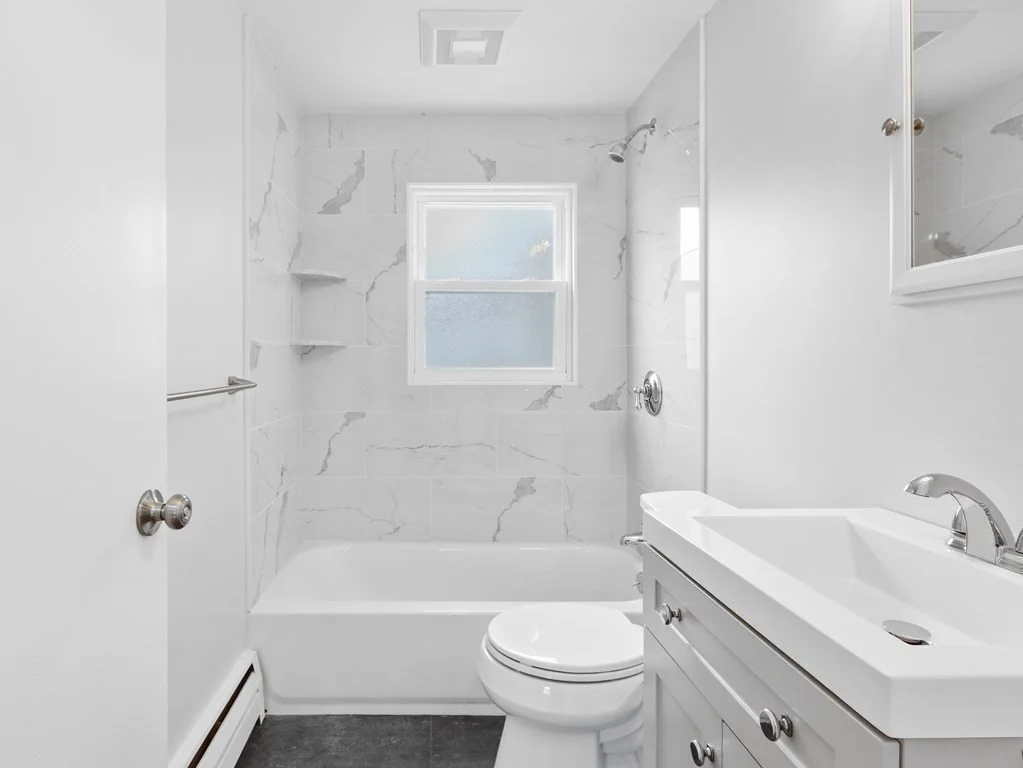 2 bed, 1 bath apartment for rent at 1515 Centre St Unit 2, West Roxbury — photo 8 of 17