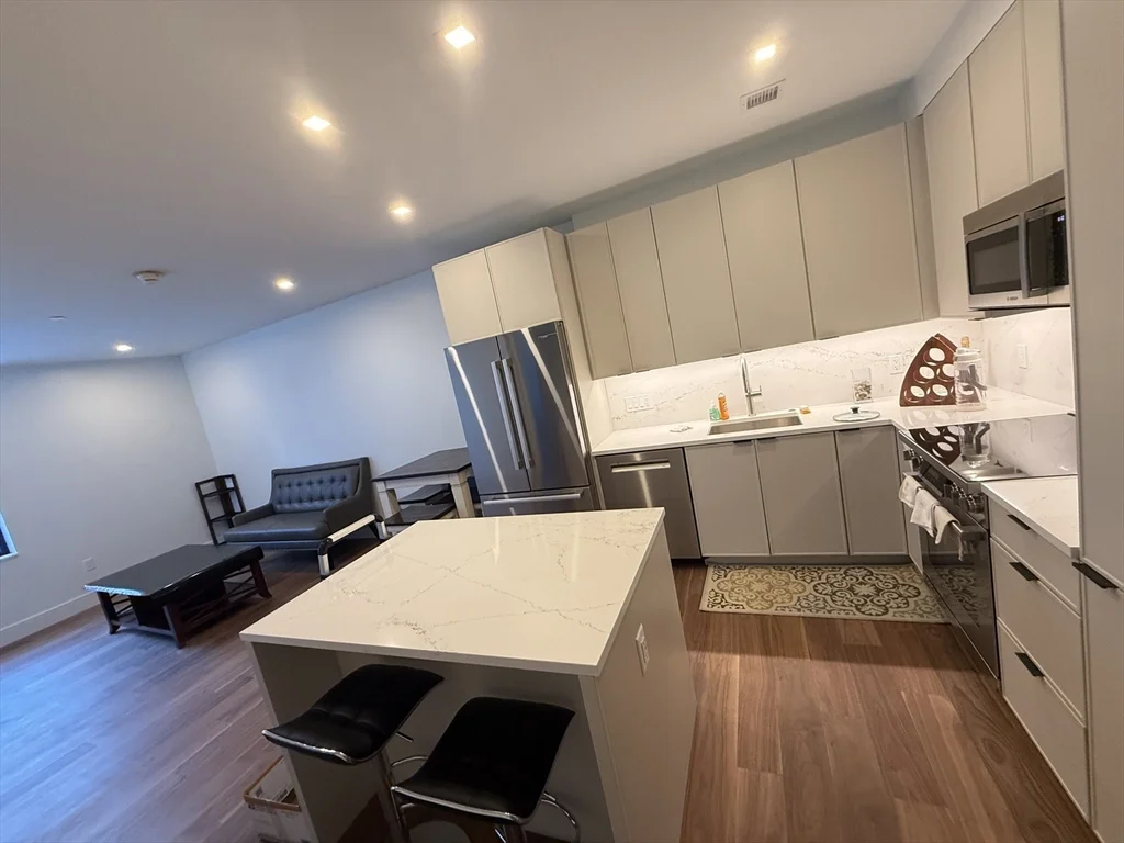 1 bed, 1 bath apartment for rent at 1515 Commonwealth Ave Unit 209, Brighton — photo 11 of 18