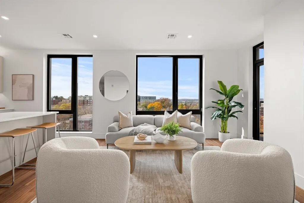 2 bed, 2 bath apartment for rent at 1515 Commonwealth Unit 806, Brighton