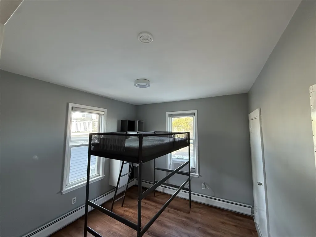 3 bed, 1 bath apartment for rent at 1518 Columbia Rd Unit 3, South Boston — photo 8 of 9
