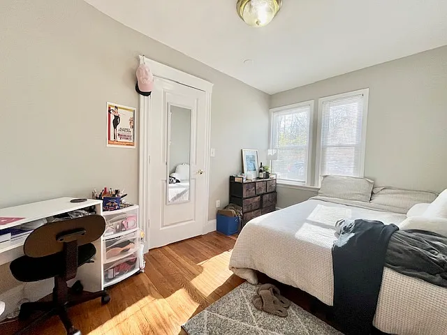 6 bed, 2 bath apartment for rent at 152-154 Parker Hill Ave Unit 2, Mission Hill — photo 9 of 17