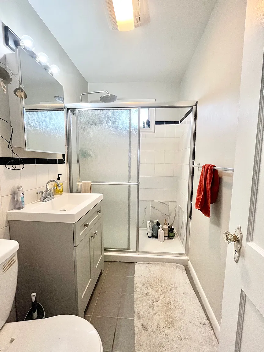 6 bed, 2 bath apartment for rent at 152-154 Parker Hill Ave Unit 2, Mission Hill — photo 17 of 17