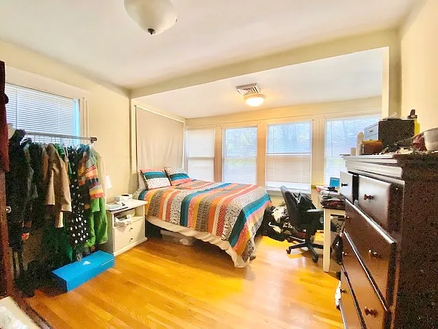 6 bed, 2 bath apartment for rent at 152-154 Parker Hill Ave Unit 2, Mission Hill — photo 13 of 17