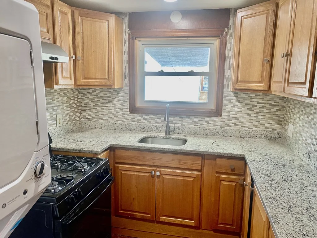 2 bed, 1 bath apartment for rent at 152 Beach St Unit 2, Revere — photo 3 of 18