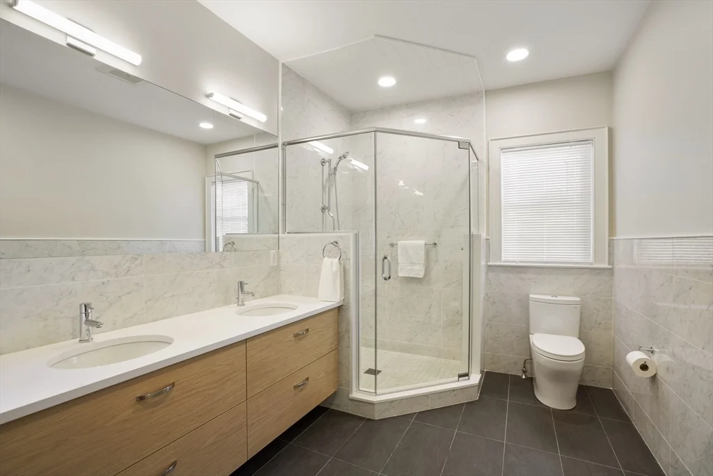 5 bed, 3 bath apartment for rent at 152 Clark Rd Unit SF, Brookline — photo 17 of 26