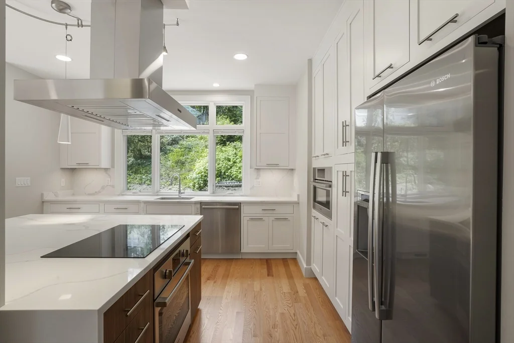 5 bed, 3 bath apartment for rent at 152 Clark Rd Unit SF, Brookline — photo 7 of 26