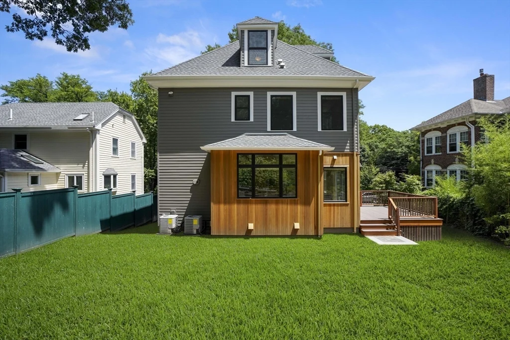 5 bed, 3 bath apartment for rent at 152 Clark Rd Unit SF, Brookline — photo 25 of 26