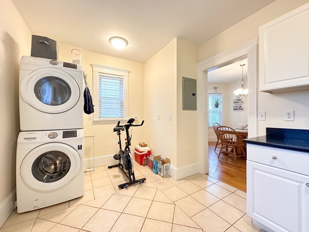 3 bed, 1 bath apartment for rent at 152 Homes Ave Unit 1, Dorchester — photo 14 of 19