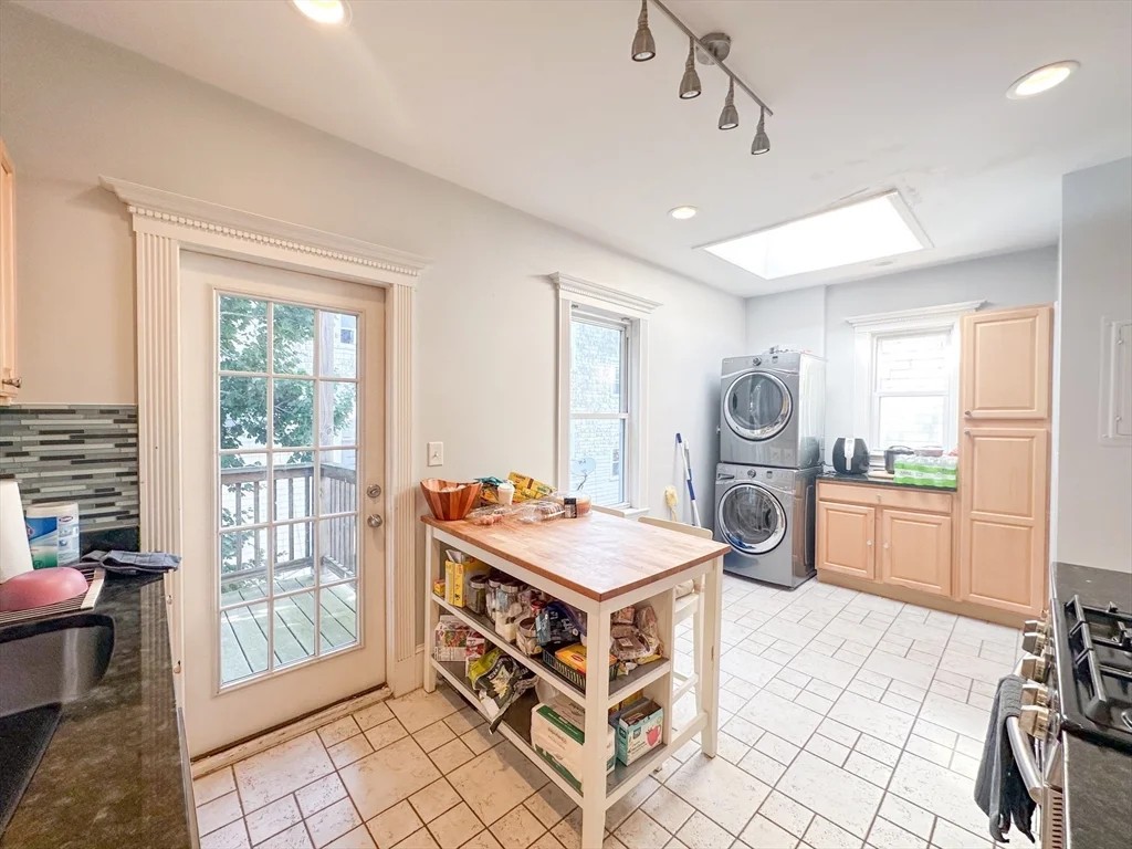 2 bed, 1 bath apartment for rent at 152 Homes Ave Unit 3, Dorchester — photo 9 of 22