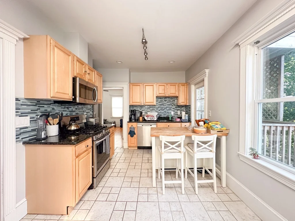 2 bed, 1 bath apartment for rent at 152 Homes Ave Unit 3, Dorchester — photo 7 of 22