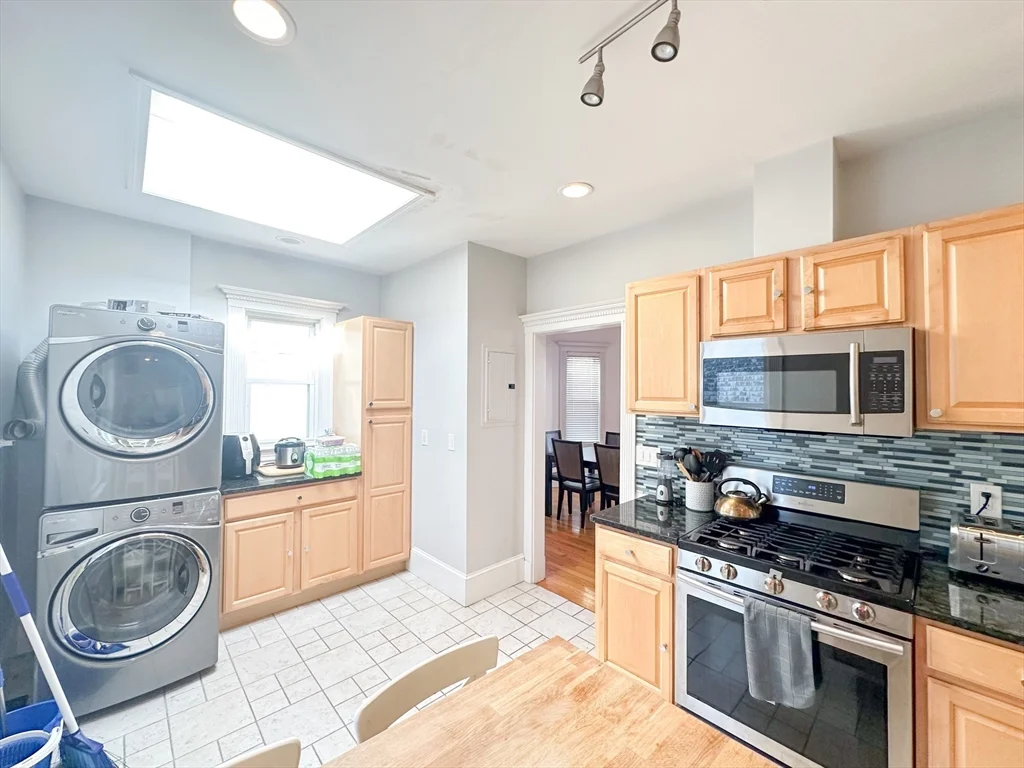 2 bed, 1 bath apartment for rent at 152 Homes Ave Unit 3, Dorchester — photo 10 of 22