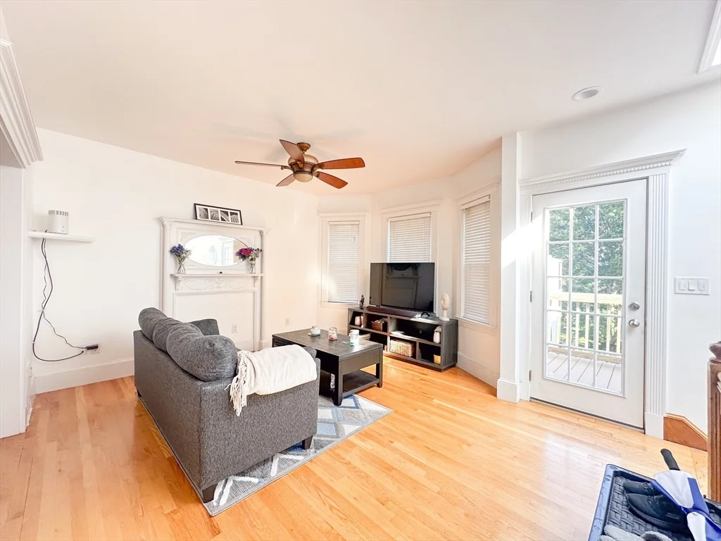 2 bed, 1 bath apartment for rent at 152 Homes Ave Unit 3, Dorchester — photo 3 of 22