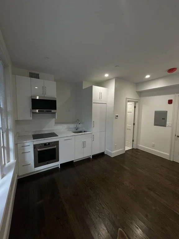 Studio bed, 1 bath apartment for rent at 152 Mt Vernon St Unit Studio, Beacon Hill — photo 6 of 7