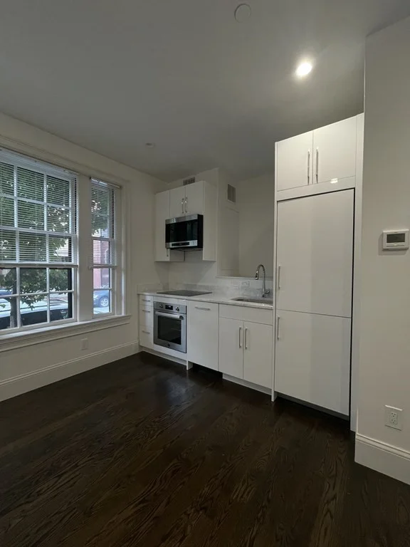 Studio bed, 1 bath apartment for rent at 152 Mt Vernon St Unit Studio, Beacon Hill — photo 7 of 7