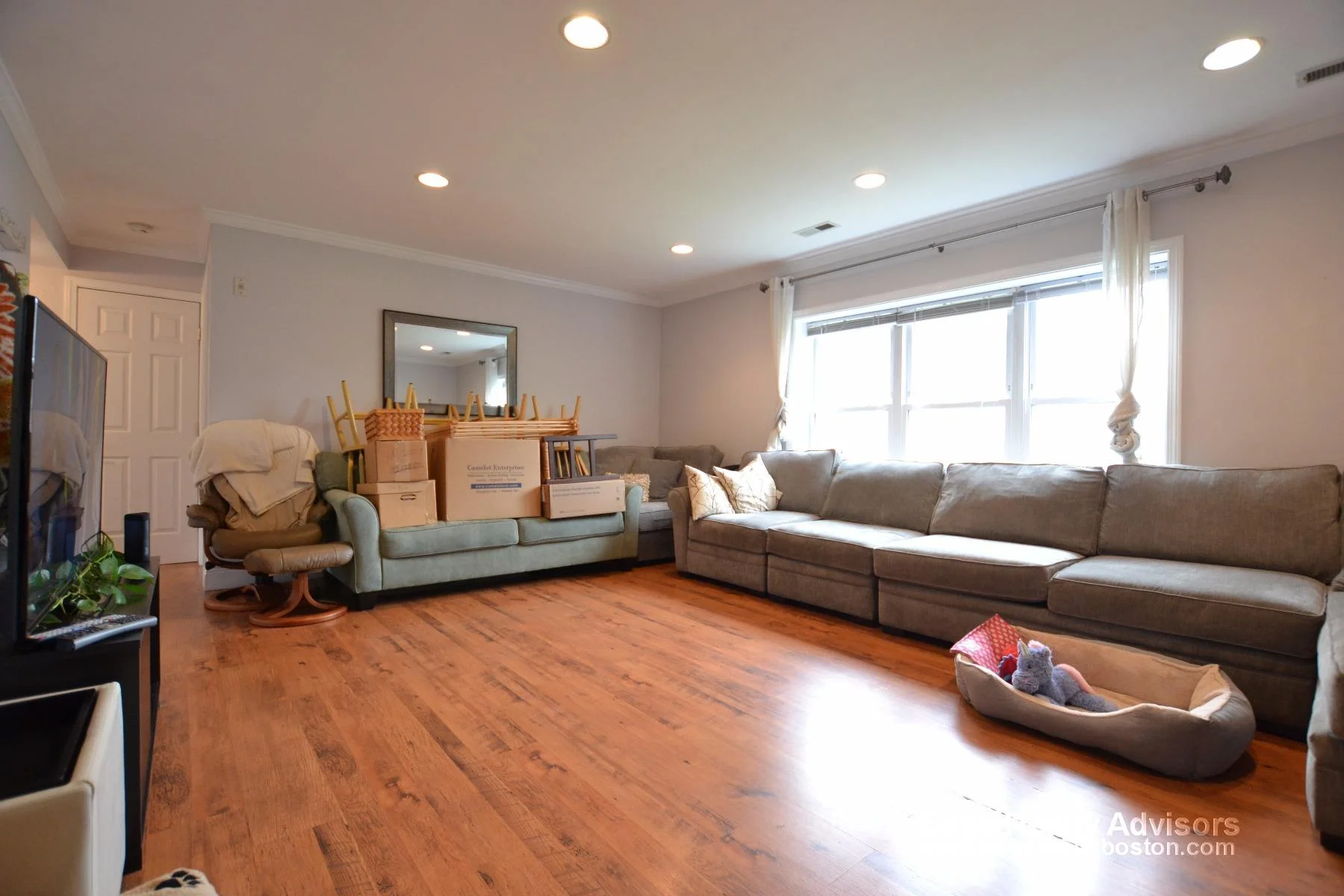 3 bed, 2 bath apartment for rent at 152 Newton St Unit 4, Brighton — photo 3 of 12