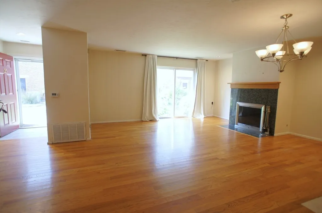 2 bed, 2 bath apartment for rent at 152 Quincy Shore Dr Unit 25, Quincy — photo 5 of 17