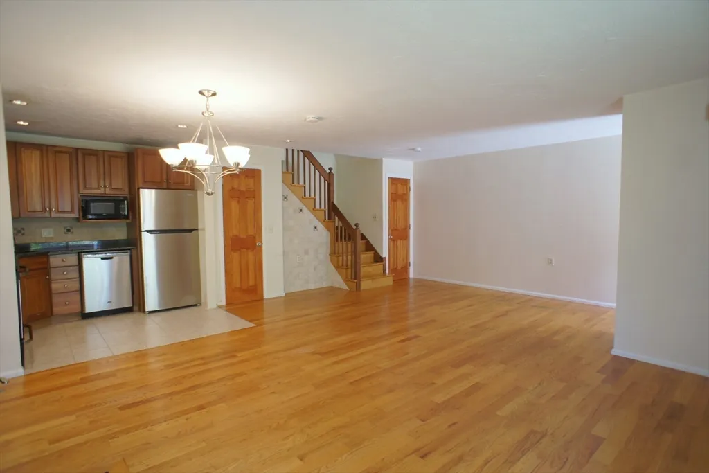2 bed, 2 bath apartment for rent at 152 Quincy Shore Dr Unit 25, Quincy — photo 8 of 17